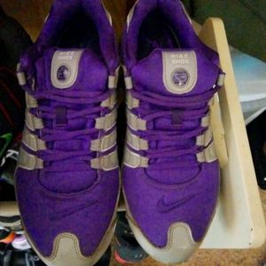Womens nike shox